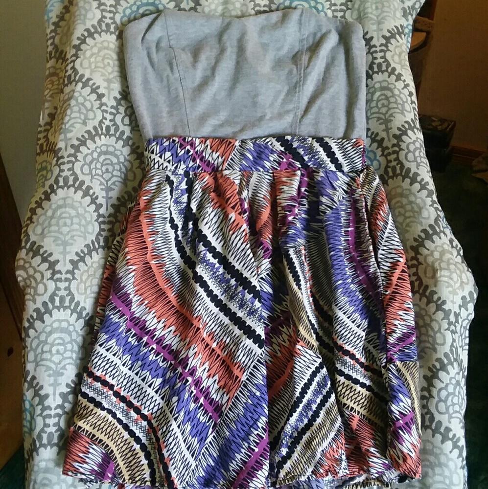 It has POCKETS